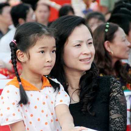 Ngắm gương mặt thiên thần phong trào 'Ai chăm ngoan'