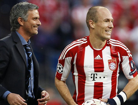 Hà Lan ở Euro: Vợ siêu mẫu, máu nghệ sỹ và... thích Mou