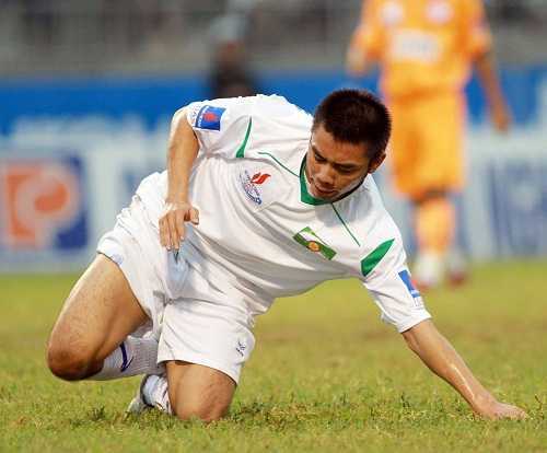 Sốt Euro tại Việt Nam (kì 3): Tuyển thủ QG cũng trốn nợ