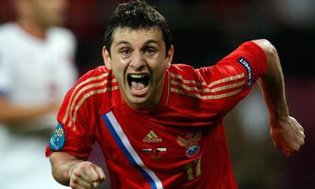 Dzagoev xé lưới Ba Lan, mở tỉ số cho Nga