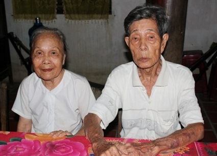 Chuyện lạ ở Bến Tre: Lấy nhau ở tuổi... 91