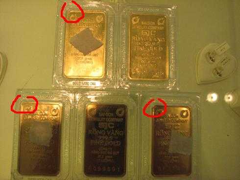 Vàng SJC cong vênh vẫn làm khó khách hàng