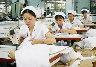 Lao động nữ được nghỉ trước và sau sinh 6 tháng