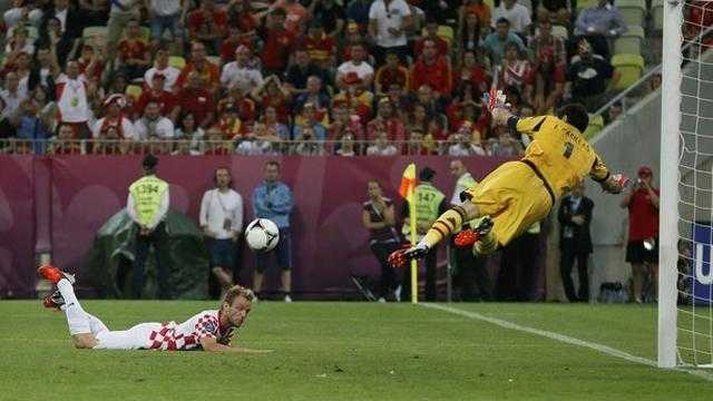 Những pha cứu thua xuất thần vòng bảng Euro 2012