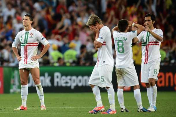 Ronaldo: Chào nhé, mảnh trời không... Messi