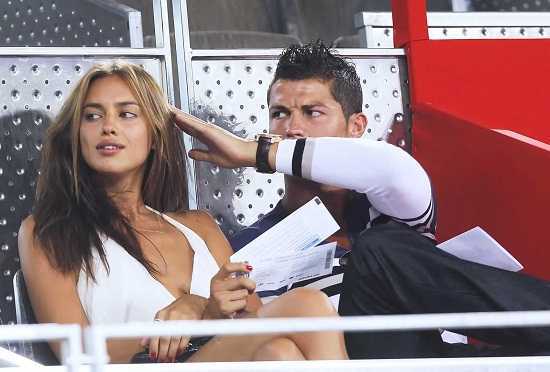 Chào Kiev, Ronaldo về quê cưới vợ