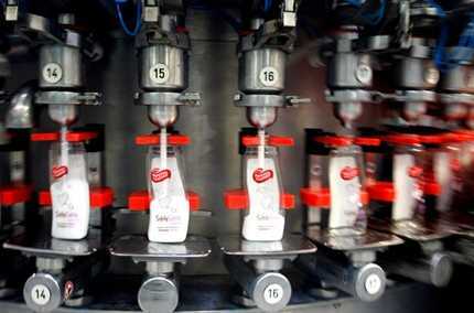 Giá dầu 'cắm đầu' đi xuống