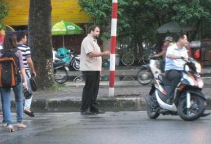 Bóng đá Việt cũng cần một ông Tây phân làn