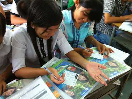 VTC Academy tặng bản đồ cùng công thức toán học ôn thi