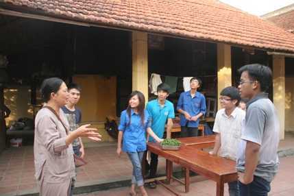 Nhà chùa cùng 'áo xanh' tiếp sức mùa thi