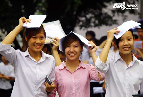 Đề Văn về thần tượng: Chấm điểm cả ý kiến trái chiều