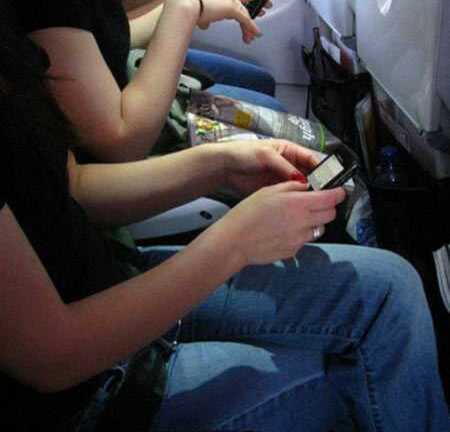 Mạng di động VN đầu tiên cho gọi điện trên máy bay
