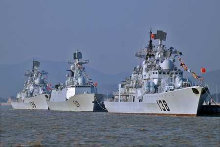 Tàu hải quân Trung Quốc bị mắc cạn tại Biển Đông