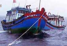 2 tàu đánh cá bị tấn công trên biển