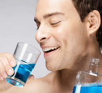 Nước súc miệng không tốt cho bà bầu