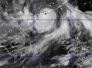 Bão số 4 suy yếu thành áp thấp