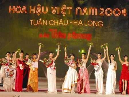 Ngỡ ngàng trình độ ứng xử thí sinh hoa hậu