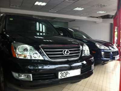 Đại gia cắm xe cầm cự qua ngày