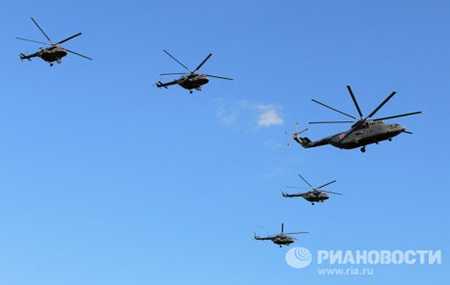 Video,ảnh: Trực thăng Nga 'quần thảo' bầu trời