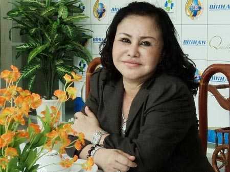 'Nữ đại gia nợ tiền cá' Diệu Hiền sắp về nước