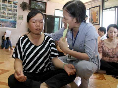 Lật tẩy những vụ 'nói chuyện với ma'