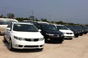 Xe đỡ ế, nhờ ‘bão giảm giá’ hay lời của Bộ GTVT?