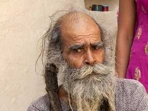 Người đàn ông không tắm rửa trong 38 năm