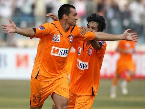 Hai đội bóng nhà bầu Hiển lại 'chết' kiểu bất đắc kỳ tử