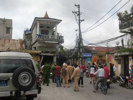 Bắt giữ thanh niên 'tồng ngồng' làm loạn phố