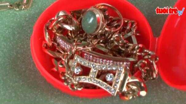 Đổi 6 tỷ đồng lấy 6kg vàng giả