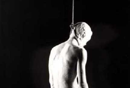 Nam thanh niên treo cổ chết trên đất Lào