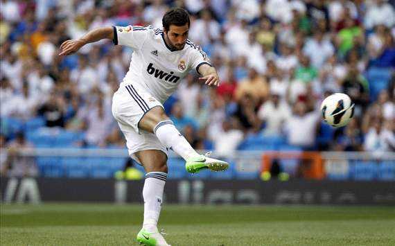 Hàng công bế tắc, Real chia điểm trước Valencia