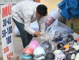 Hiểm họa chết người từ mũ bảo hiểm kém chất lượng