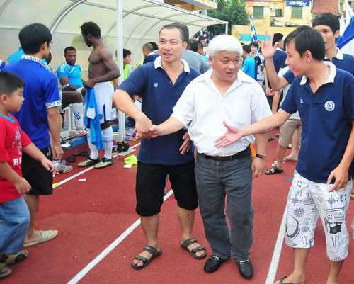 Bầu Kiên và trận đấu cuối cùng ở Hàng Đẫy