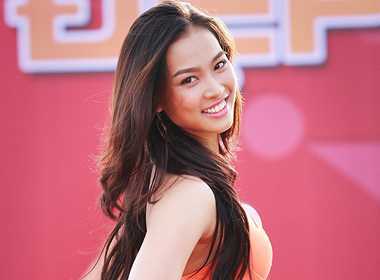 Hoa hậu Việt Nam: Người đẹp Vương Thu Phương gây chú ý