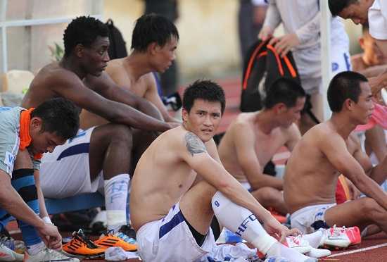 Công Vinh, Thành Lương có quyền gì sau vụ bầu Kiên?