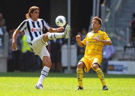 Juventus-Parma: Màn dạo đầu êm ái