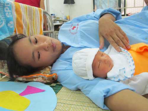 Tìm ra bé sơ sinh mất tích ở thang máy bệnh viện