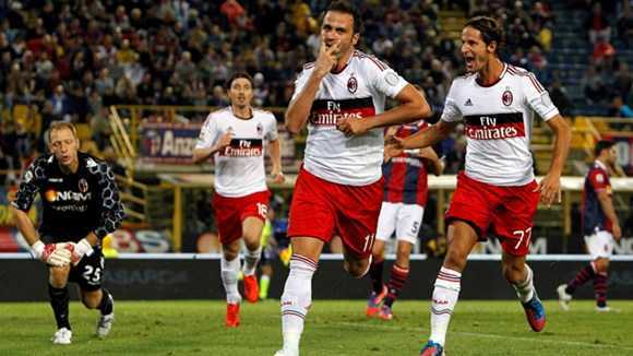 Pazzini lập hattrick, Milan có chiến quả đầu tay