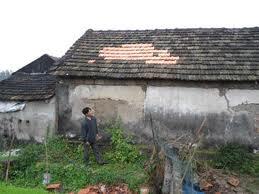 Bắt ba giang hồ 'nhí' ném thuốc nổ nhà công an