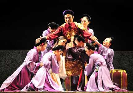 Doãn Hoàng Giang dựng kịch Nguyễn Công Trứ