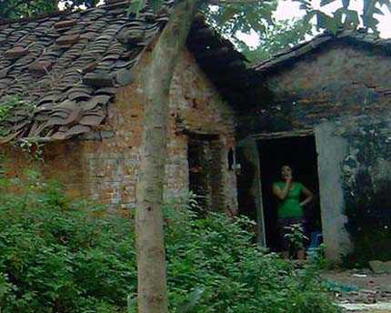 Mua gái 30 triệu, bóc lột 3 tỷ đồng trên thân xác