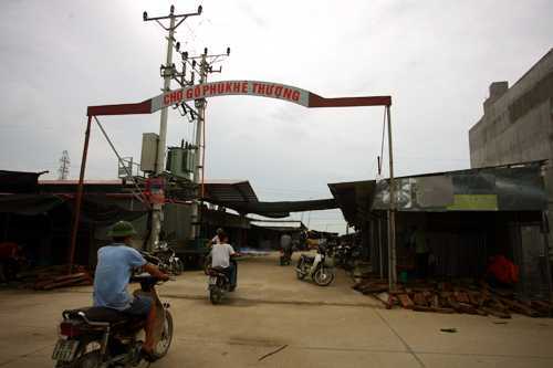 Chợ bán gỗ trắc hàng trăm tỷ đồng ở Bắc Ninh