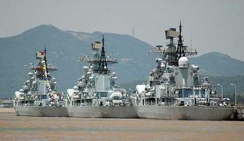 Video: 'Hạm đội đánh phủ đầu' của Trung Quốc tập trận