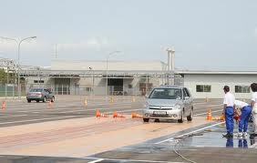 Giám đốc sở bị cấp dưới qua mặt