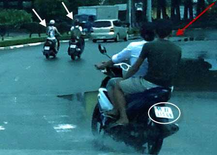 Cướp giật manh động giữa phố bị camera ôtô chộp được