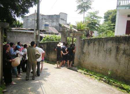 Bị thách đố, trai làng sát hại hàng xóm