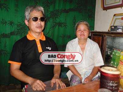 Lão mù đào hoa và chuyện tình với hai bà vợ