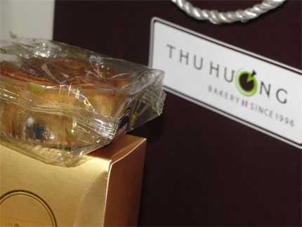 Cận cảnh bánh Trung thu Thu Hương mốc đen