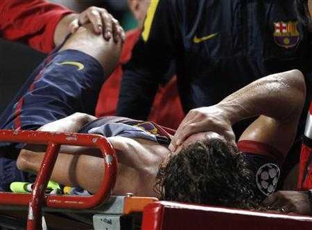Barca chuẩn bị gặp Real: Puyol ngã gãy cong tay